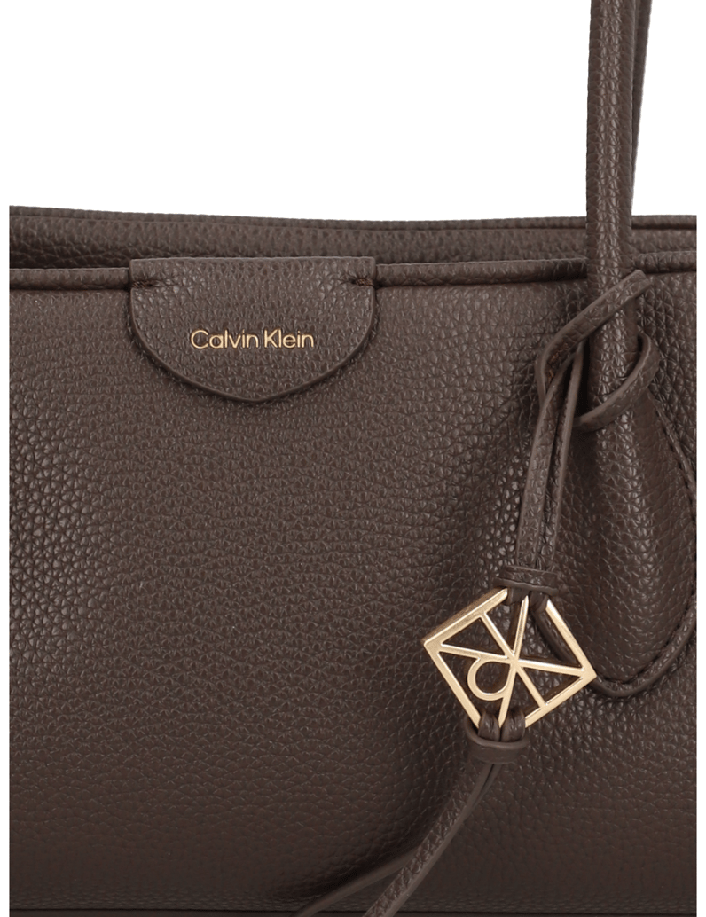 Calvin-Klein-EMBLEM-TRIP-PEBBLE-SHOULDER-BAG-rjava