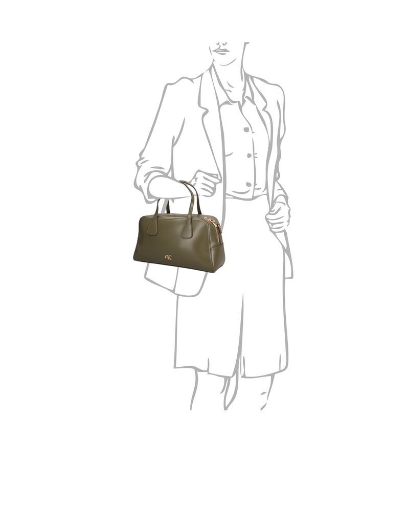 Calvin-Klein-CK-MEDIUM-BOWLING-BAG-černá