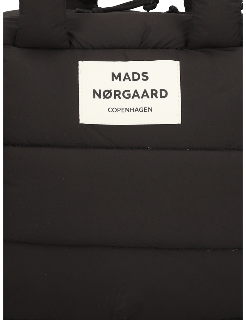 Mads-Nørgaard-Boxy-Bag-črna