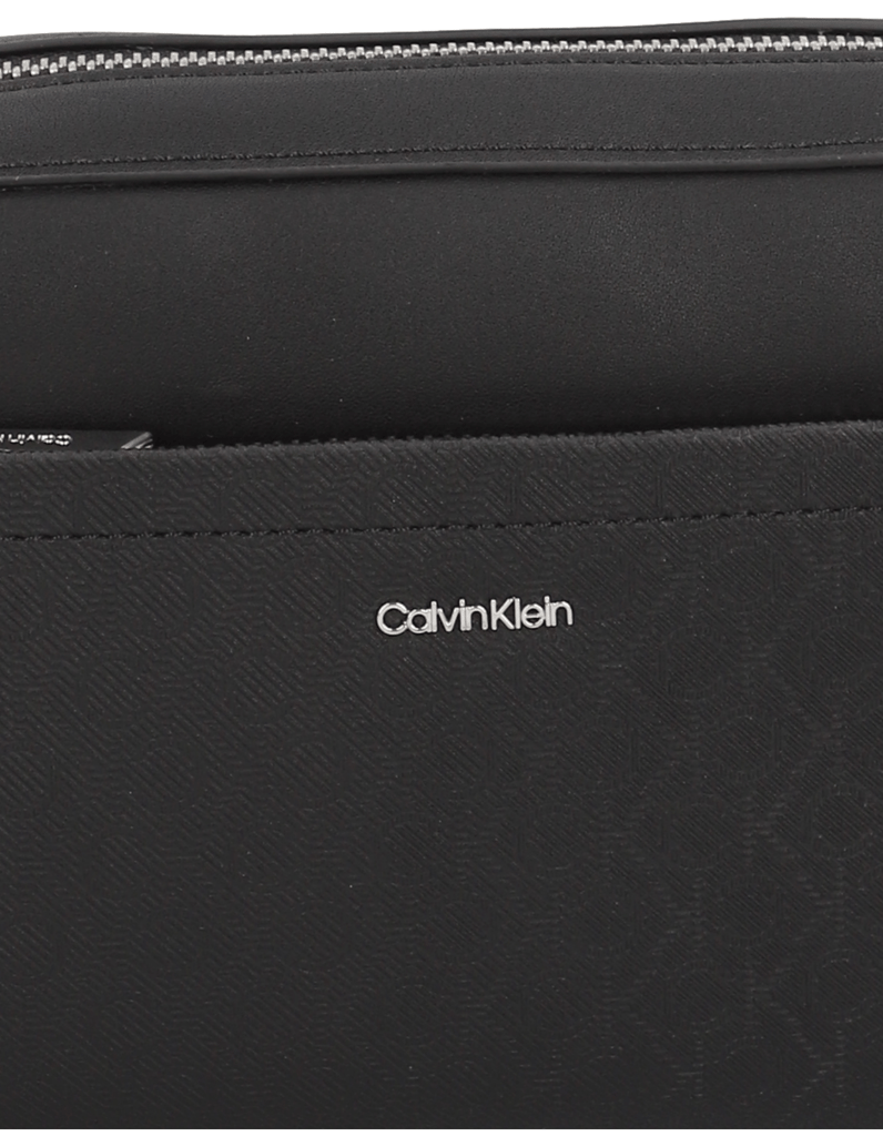 Calvin-Klein-CK-MUST-CONV-CAMERABAG-MONO