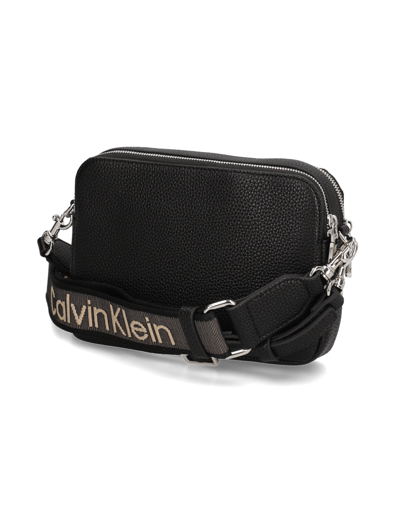 Calvin-Klein-WEBBING-2X-STRAP-CAMERA-BAG-črna