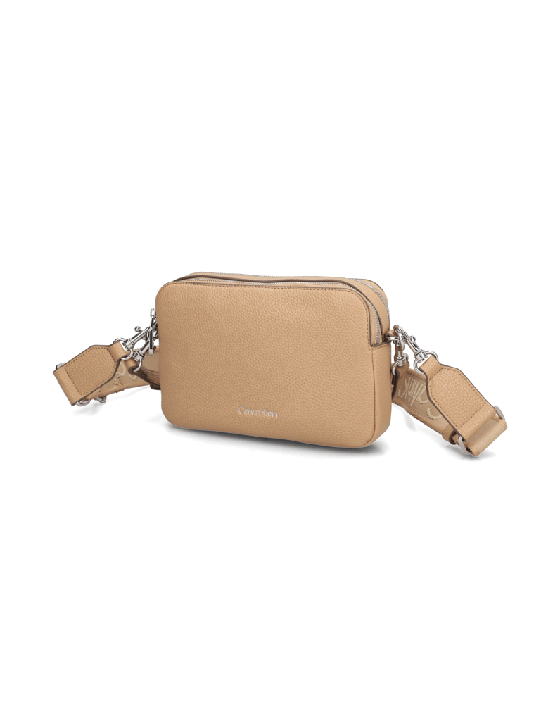 Calvin-Klein-WEBBING-2X-STRAP-CAMERA-BAG-černá