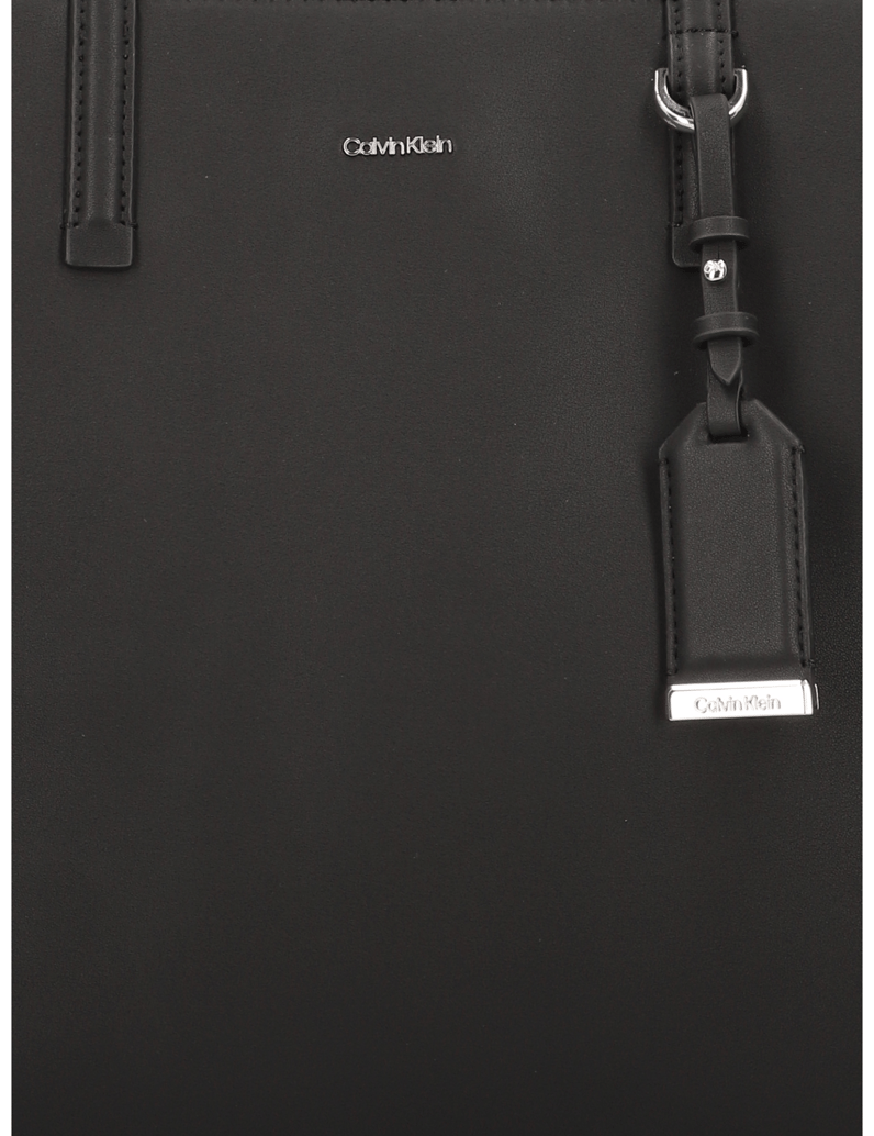 Calvin-Klein-nakupovalna-torba