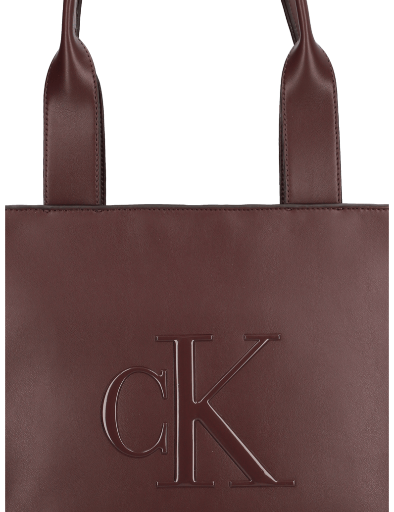 Calvin-Klein-RAISED-CK-MEDIUM-TOTE-černá