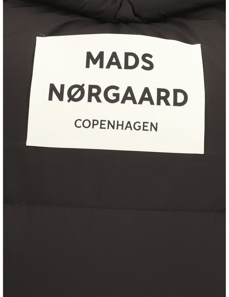 Mads-Nørgaard-Pilow-Bag-črna