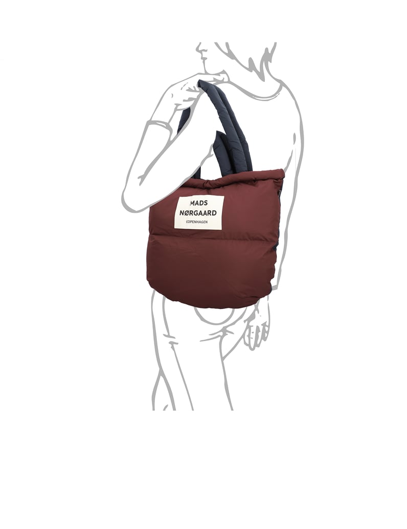 Mads-Nørgaard-Pilow-Bag-črna