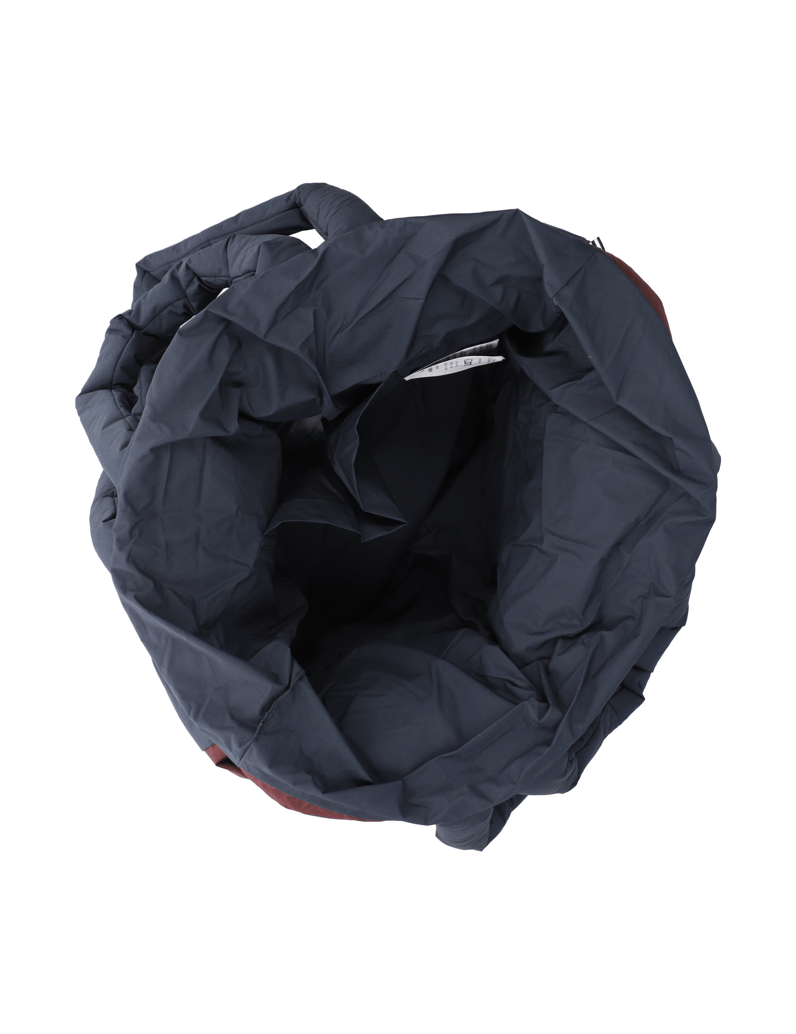 Mads-Nørgaard-Pilow-Bag-črna