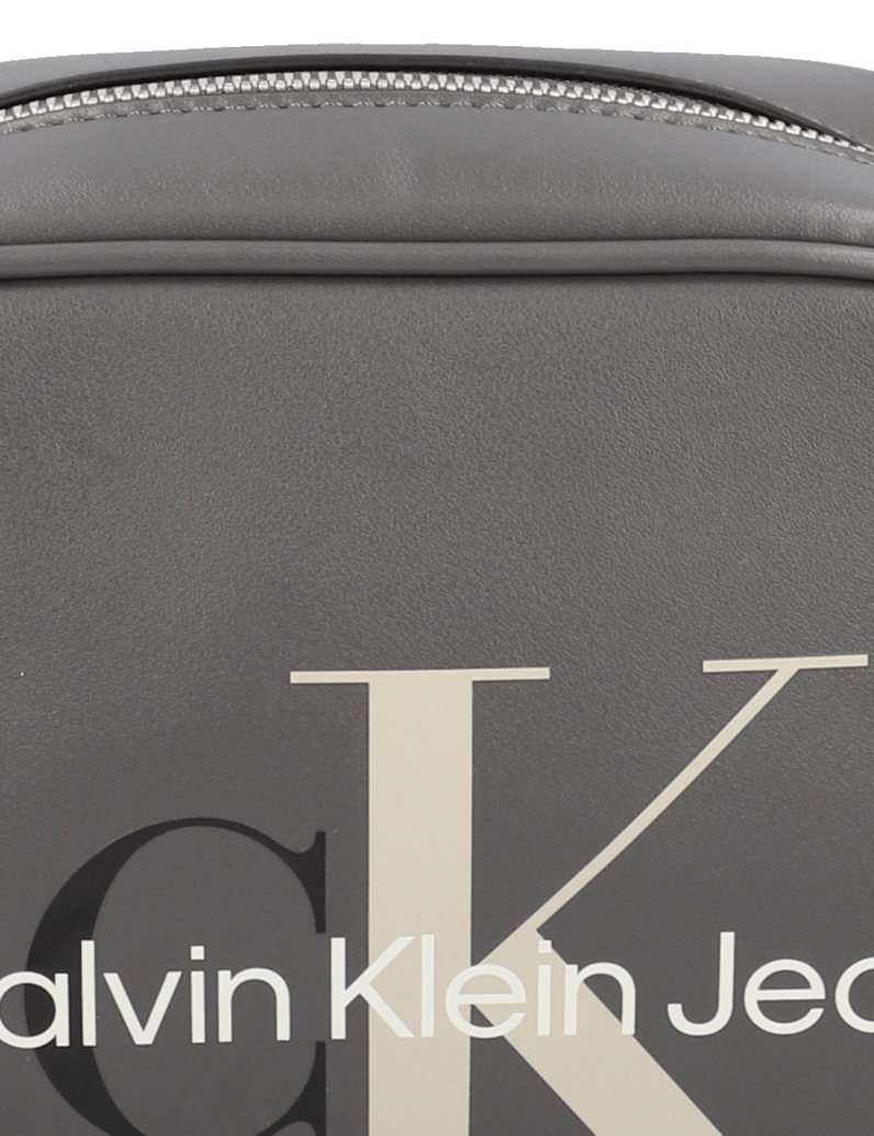 CALVIN-KLEIN-JEANS-SCULPTED-MONO-CAMERA-BAG