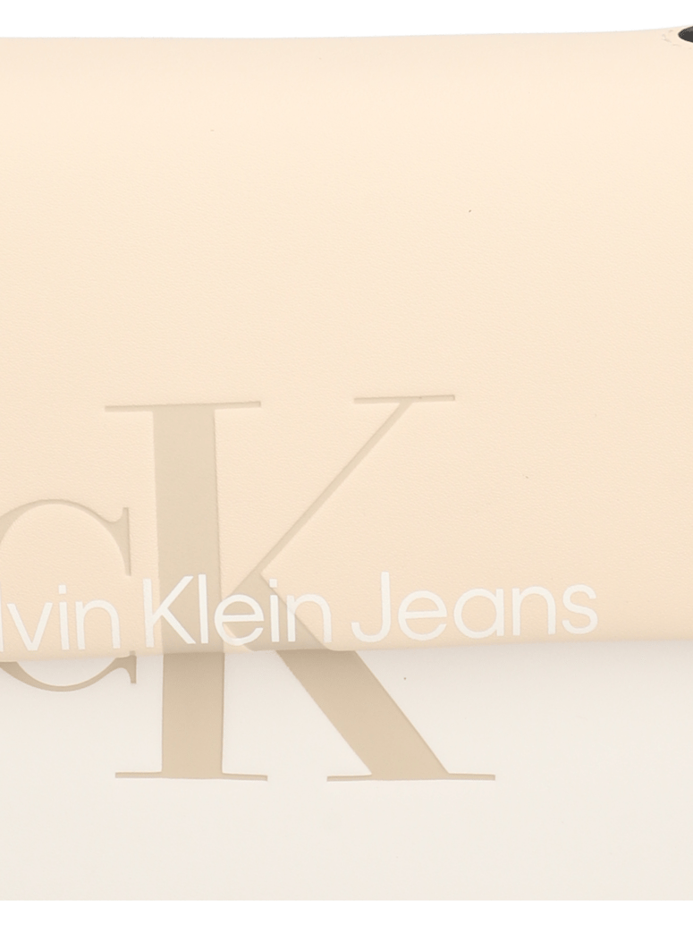 CALVIN-KLEIN-JEANS-SCULPTED-BOXY-CROSSBODY20-HERO