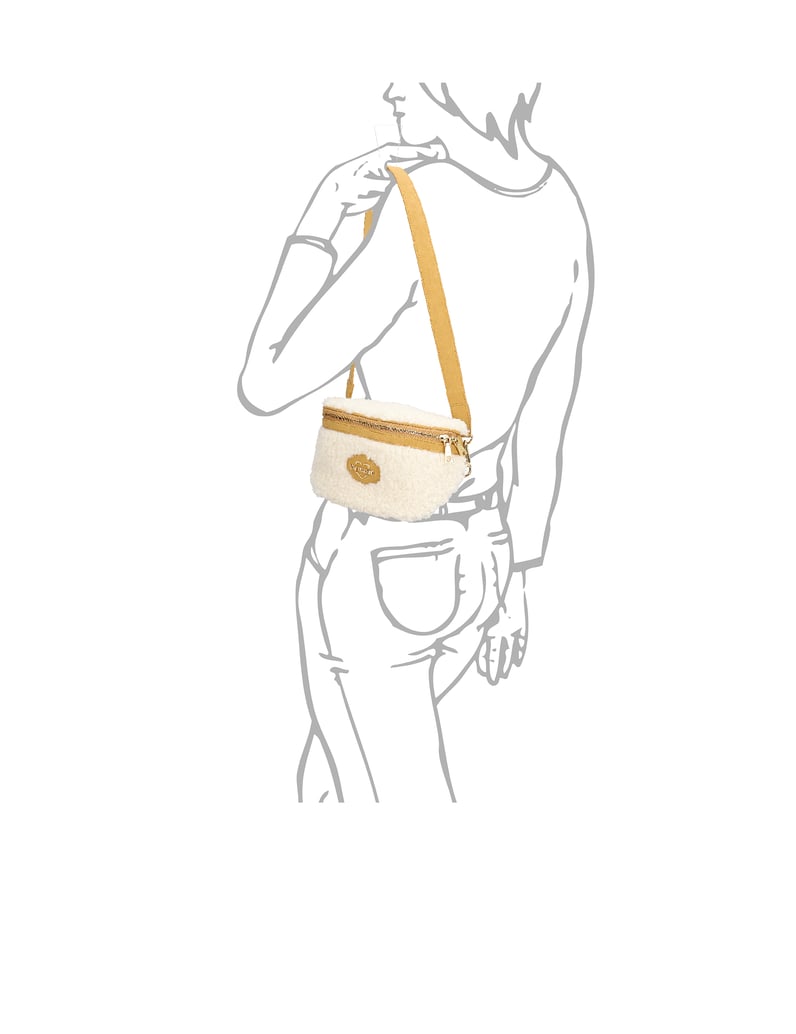 LOVE-MOSCHINO-LOVE-FURRY