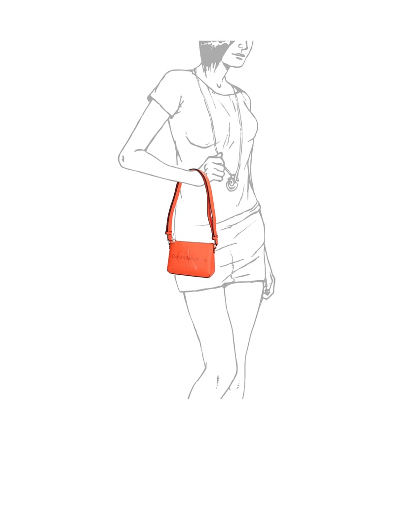 CALVIN-KLEIN-JEANS-SCULPTED-CAMERA-POUCH21-MONO