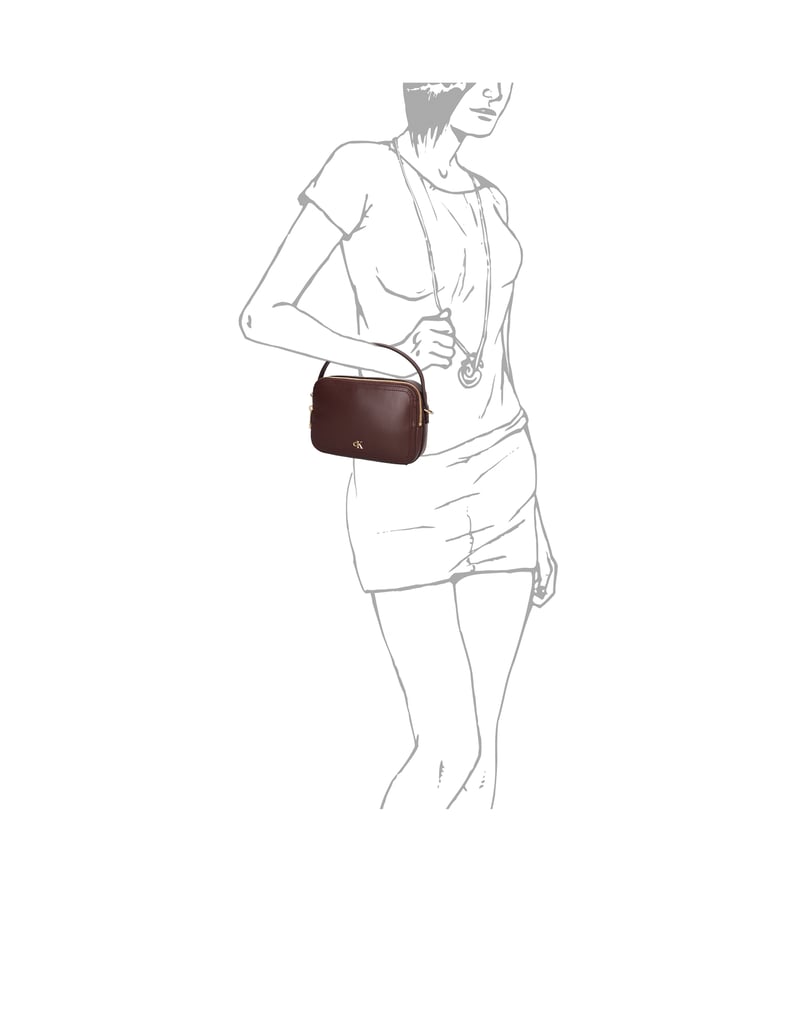 Calvin-Klein-CK-HARDWARE-CAMERA-BAG-bordo