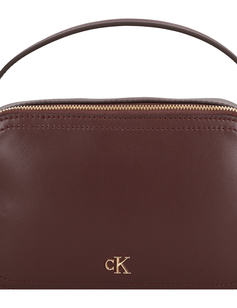 Calvin-Klein-CK-HARDWARE-CAMERA-BAG-bordo
