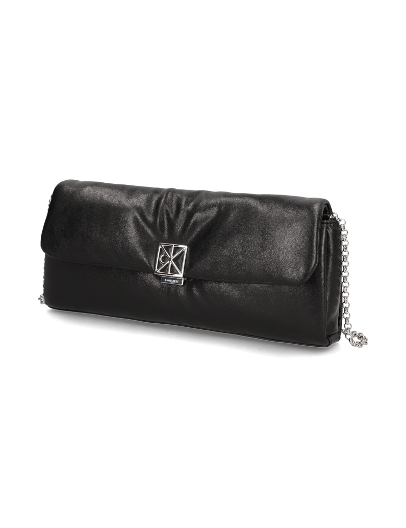 Calvin-Klein-EMBLEM-HW-PADDED-CLUTCH-črna