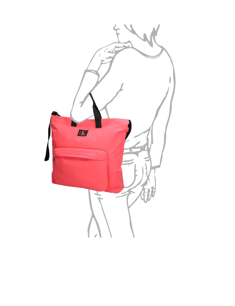 CALVIN-KLEIN-JEANS-CITY-NYLON-TOTE40