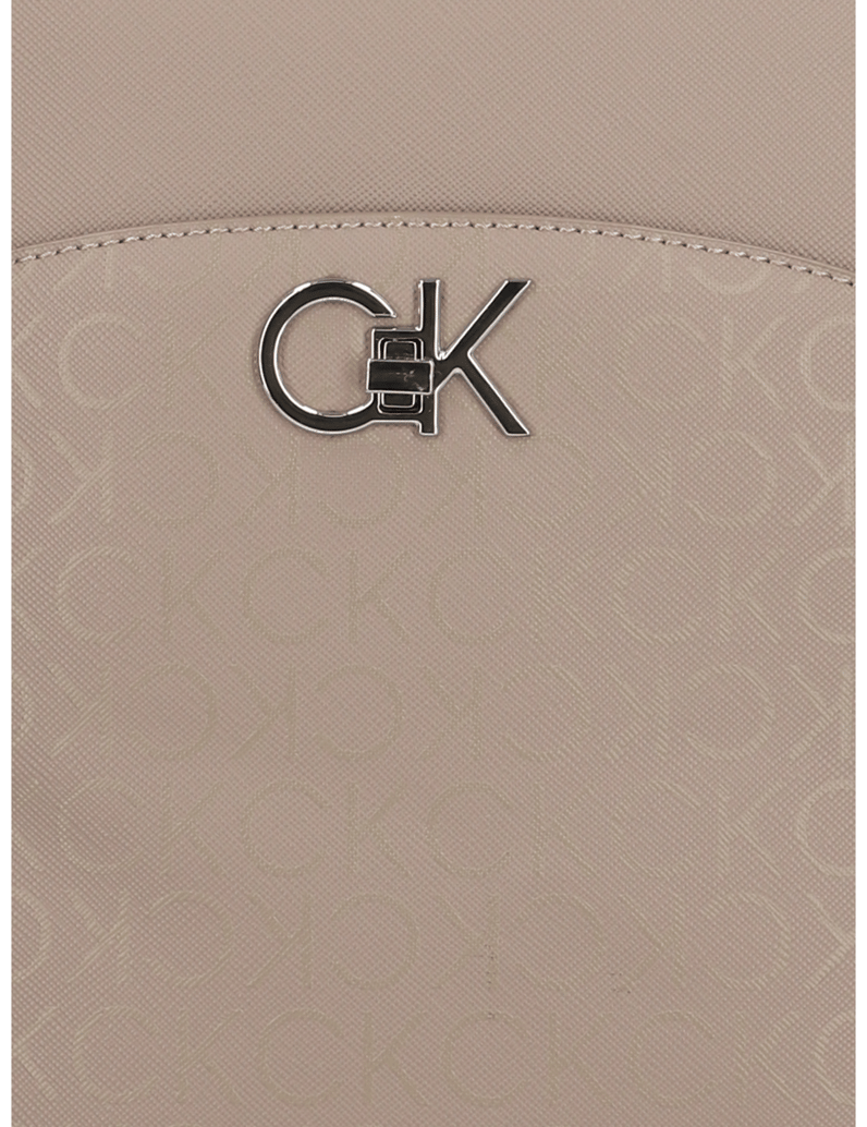 Calvin-Klein-batoh-béžová