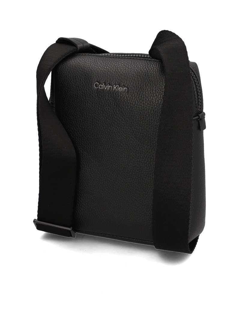 Calvin-Klein-CK-MUST-REPORTER-S