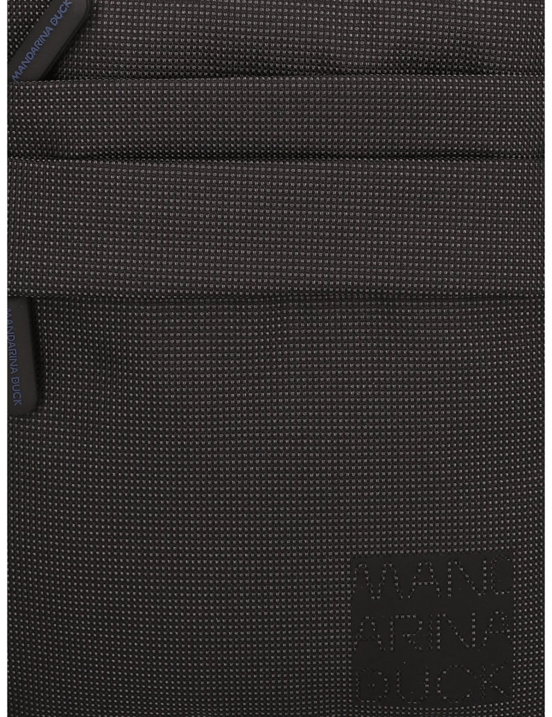 Mandarina-Duck-Textil-Crossover