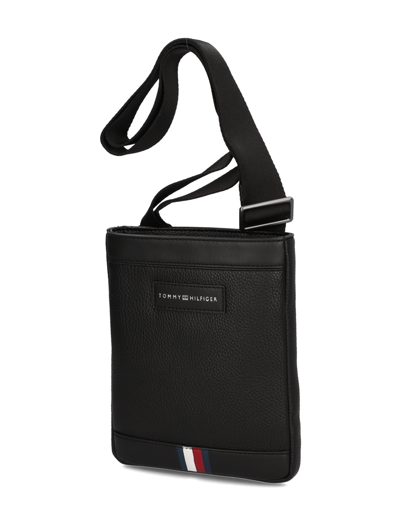 Tommy-Hilfiger-torbica-čez-ramo