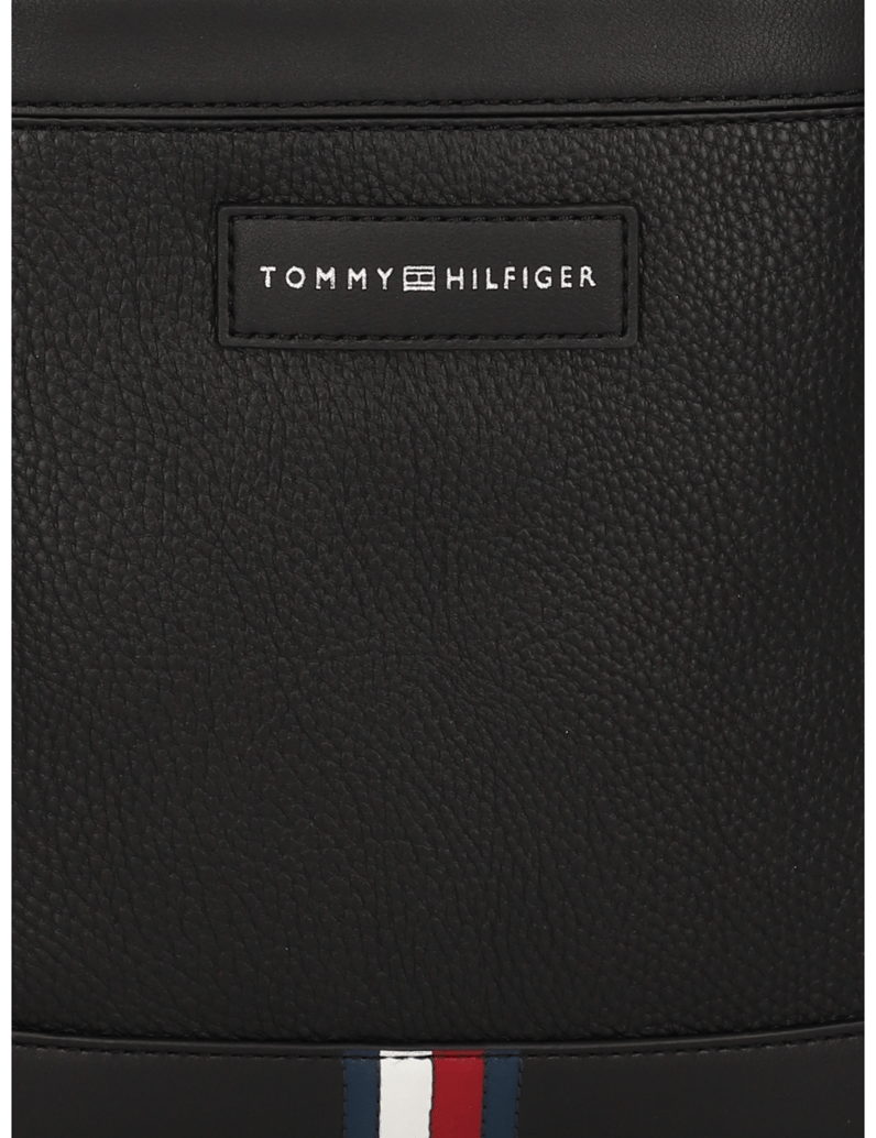 Tommy-Hilfiger-torbica-čez-ramo