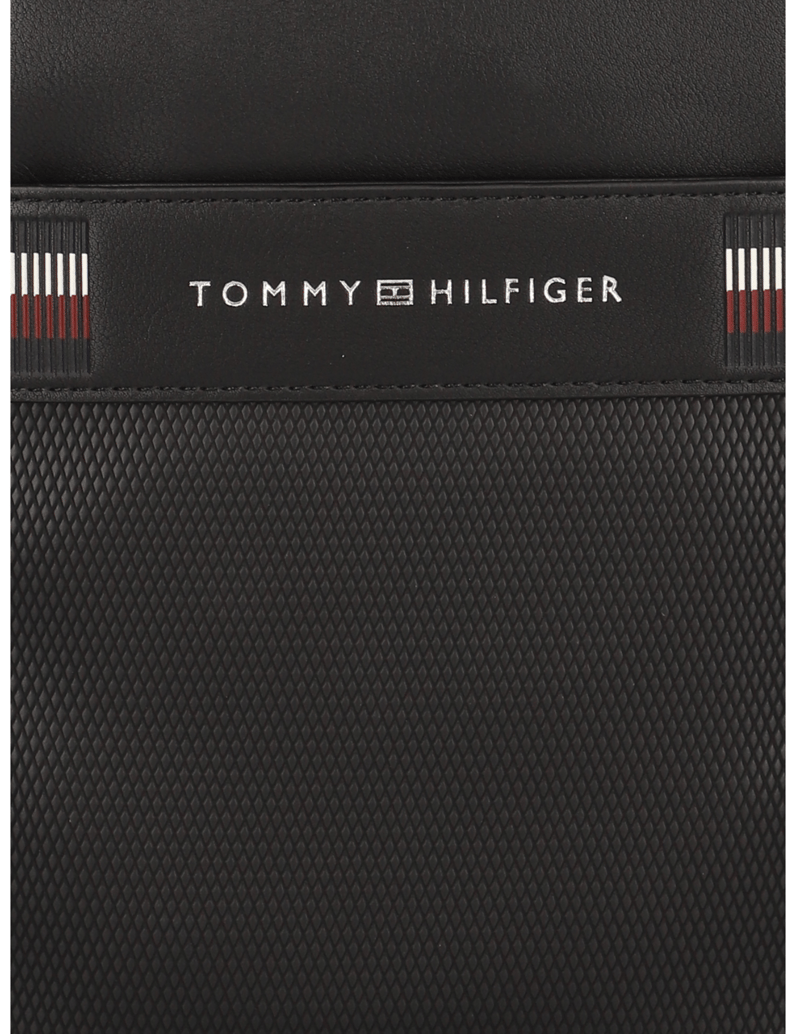Tommy-Hilfiger-taška-přes-rameno
