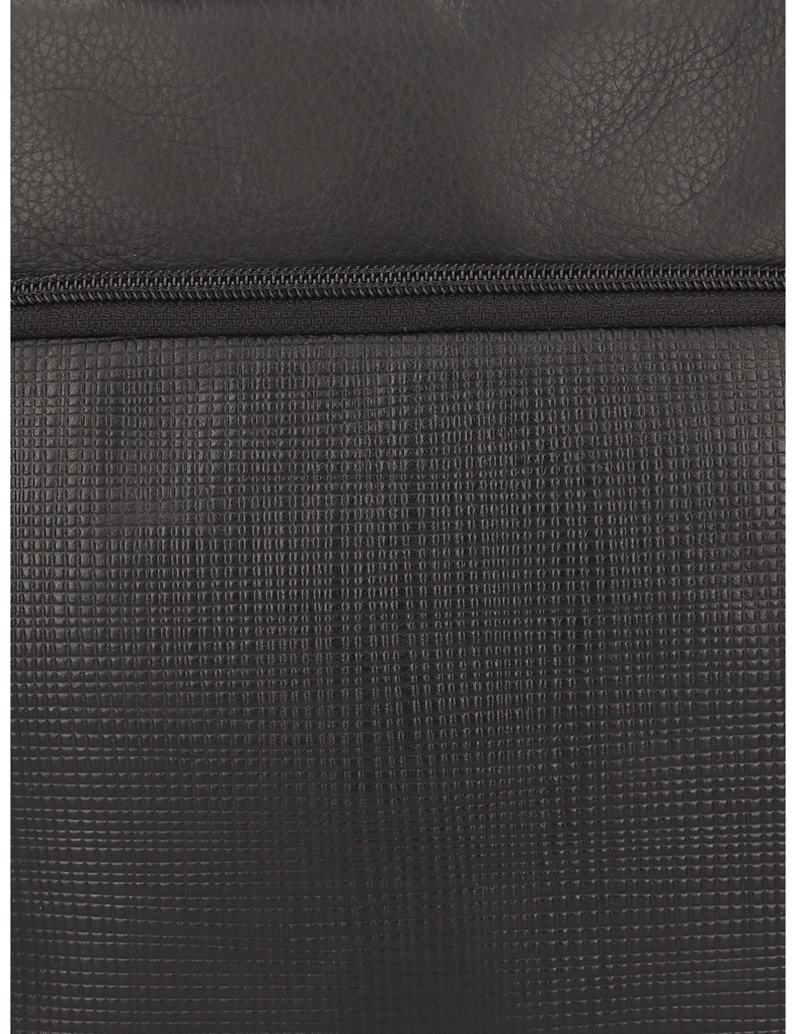 Pat-Calvin-Glattleder-Crossover