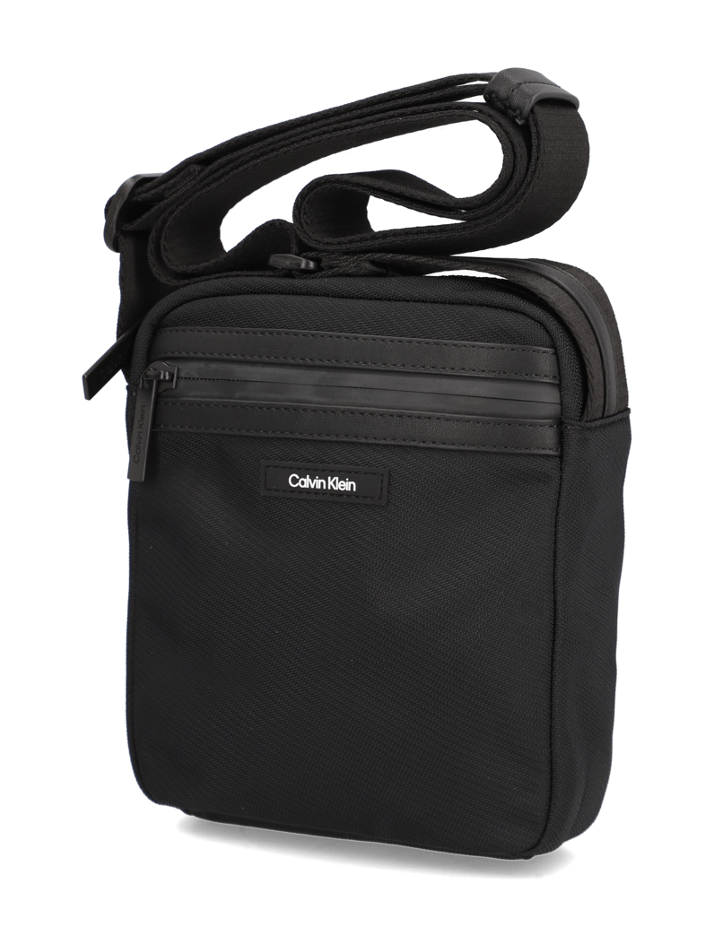 Calvin-Klein-CK-ESSENTIAL-REPORTER-S-černá