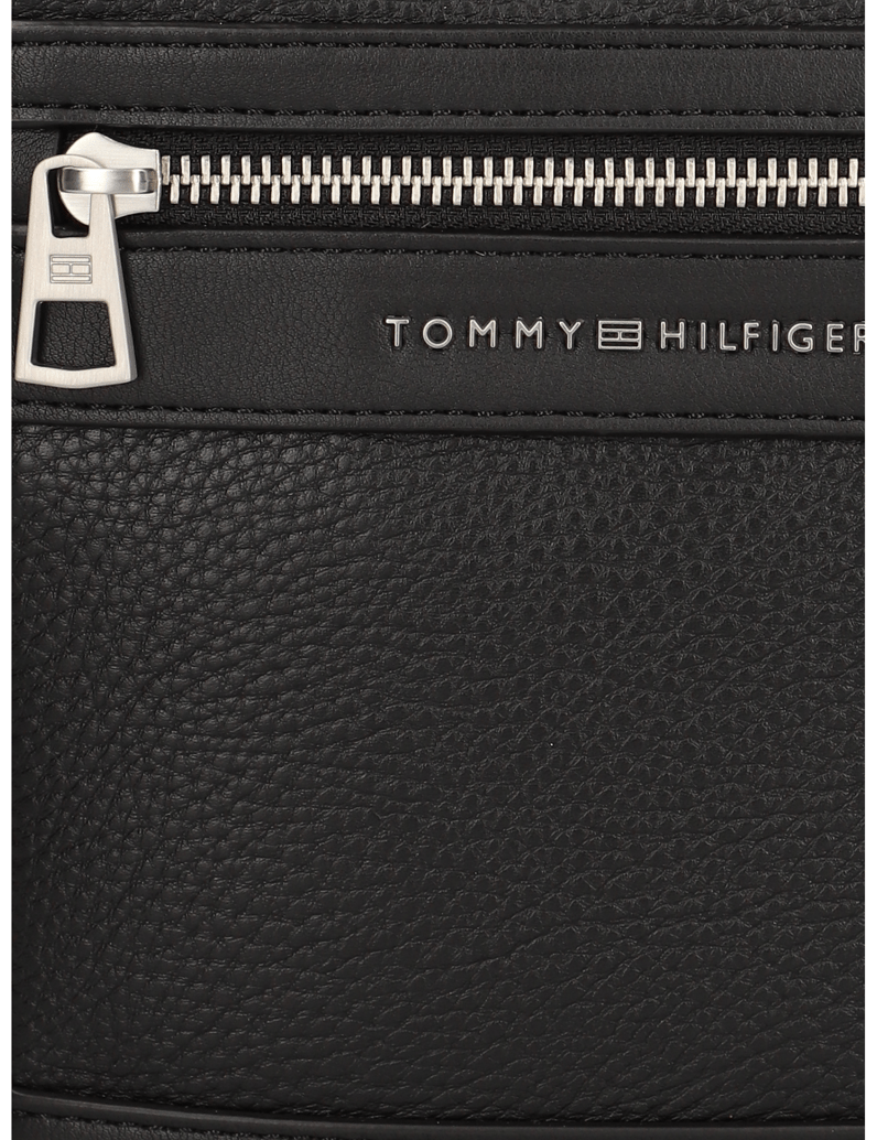 Tommy-Hilfiger-torbica-čez-ramo-črna