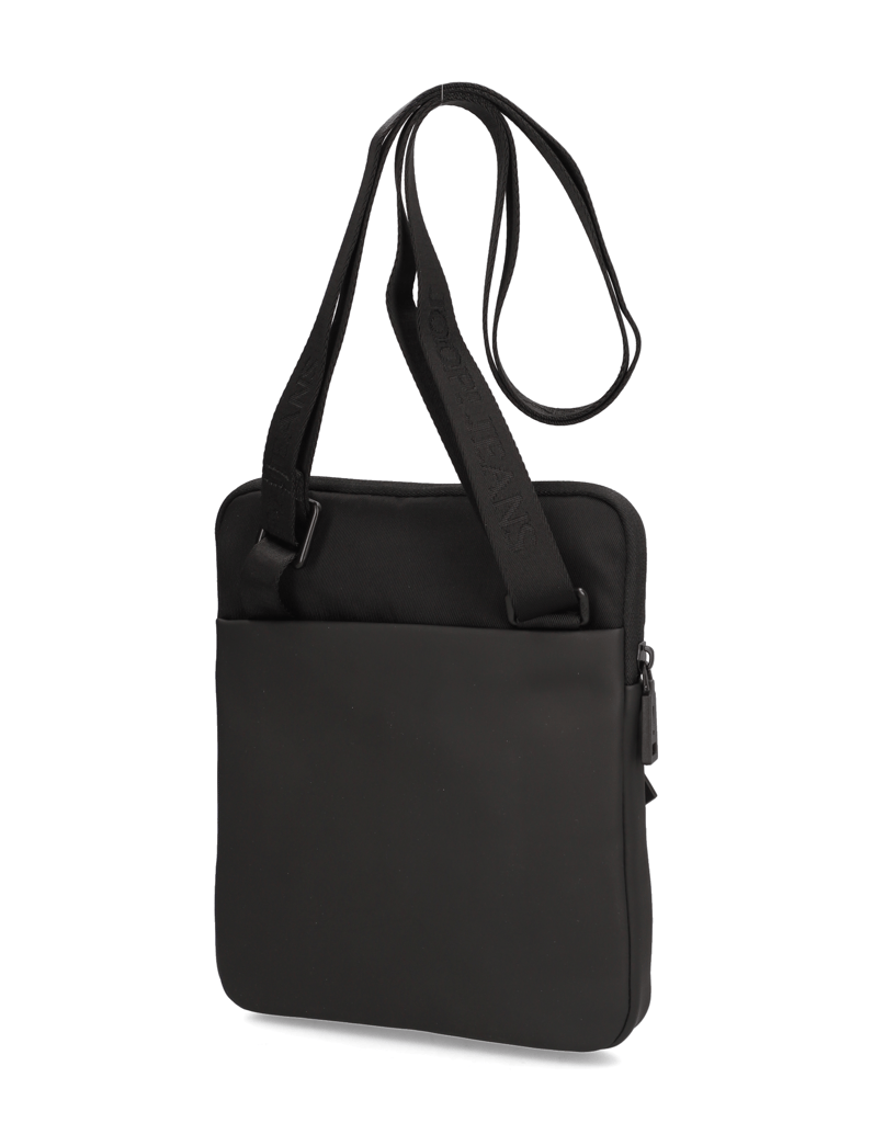 Joop-jeans-atessa-liam-shoulderbag-xsvz-čierna