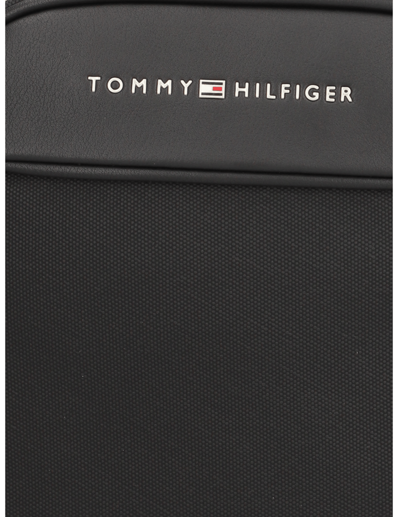 Tommy-Hilfiger-taška-cez-rameno-čierna