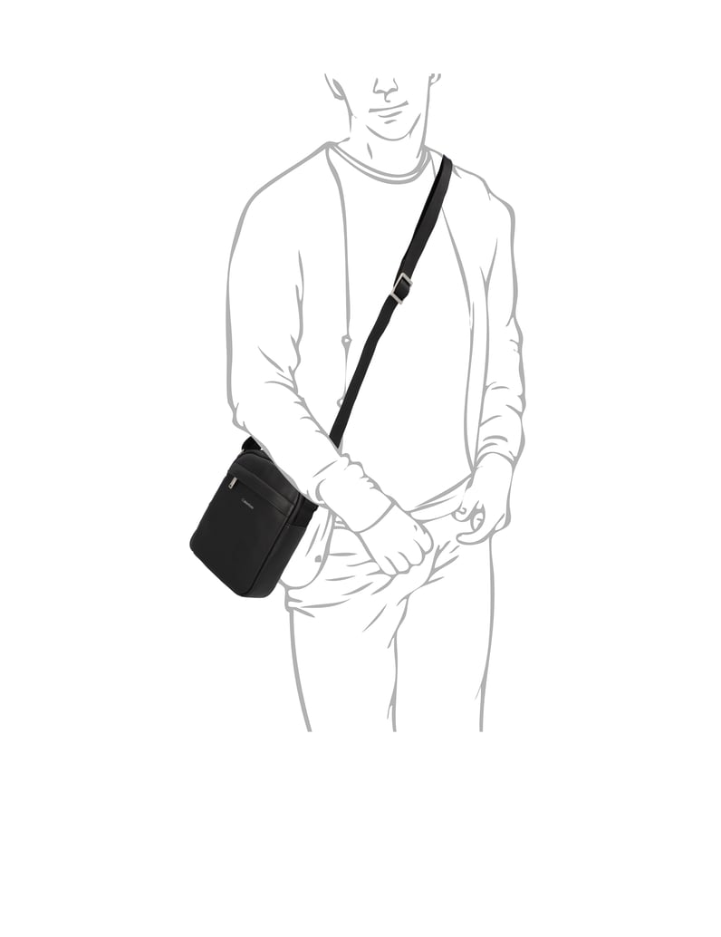 Calvin-Klein-RAISED-REPORTER-čierna