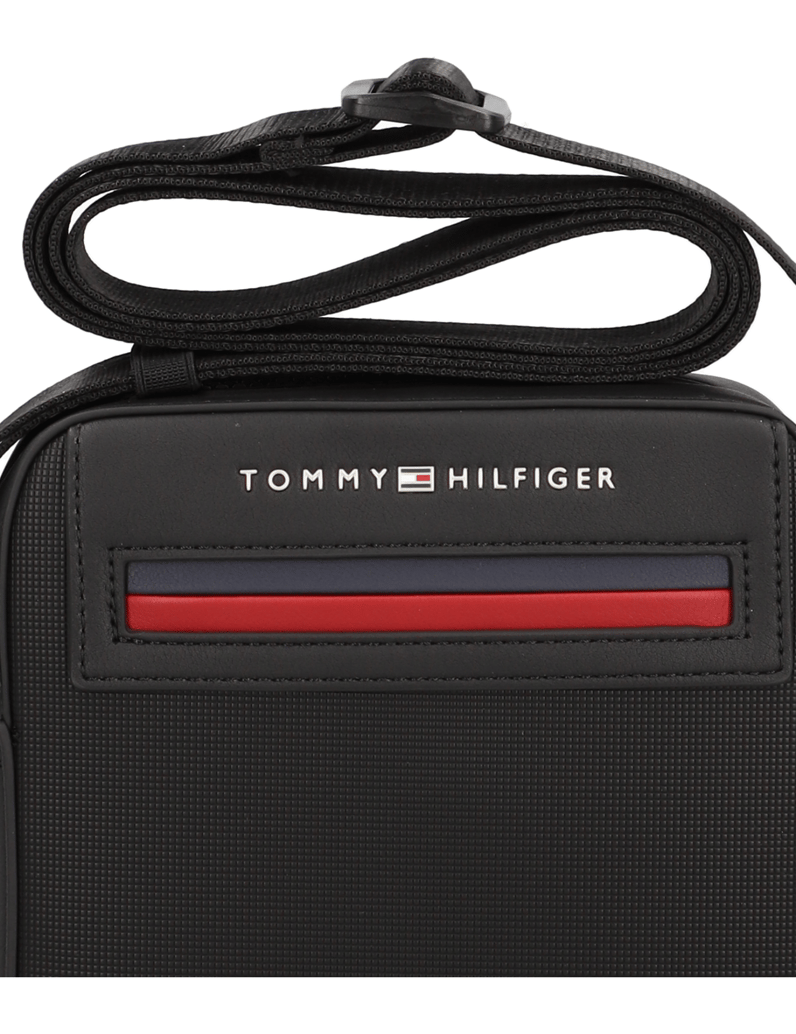 Tommy-Hilfiger-TH-FOUNDAITON-MINI-REPORTER-črna