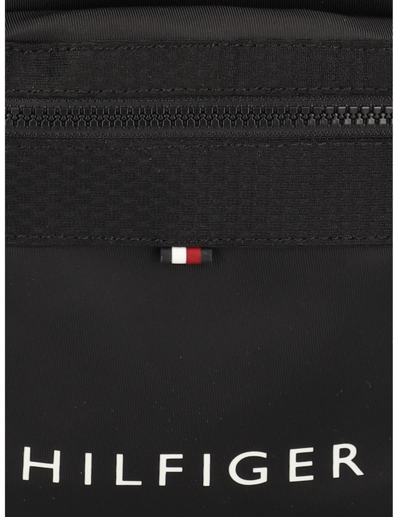 Tommy-Hilfiger-TH-SKYLINE-MINI-REPORTER