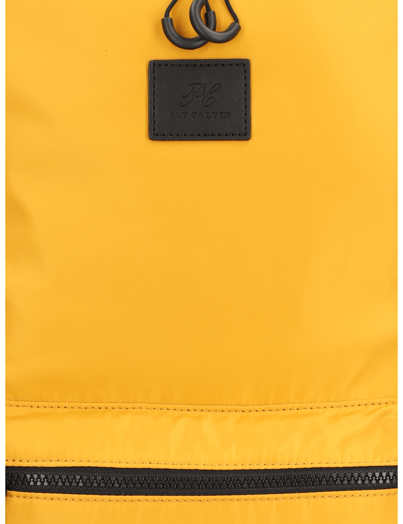 Pat-Calvin-tekstil-nahrbtnik