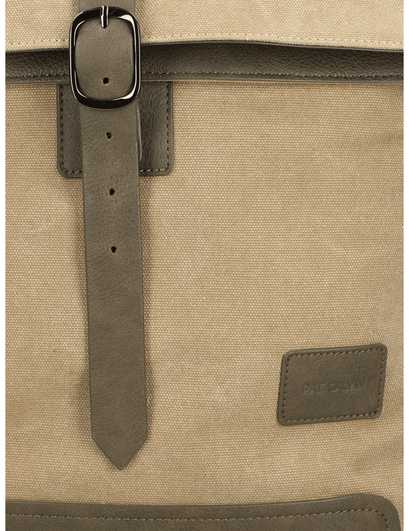 Pat-Calvin-batoh-olivová