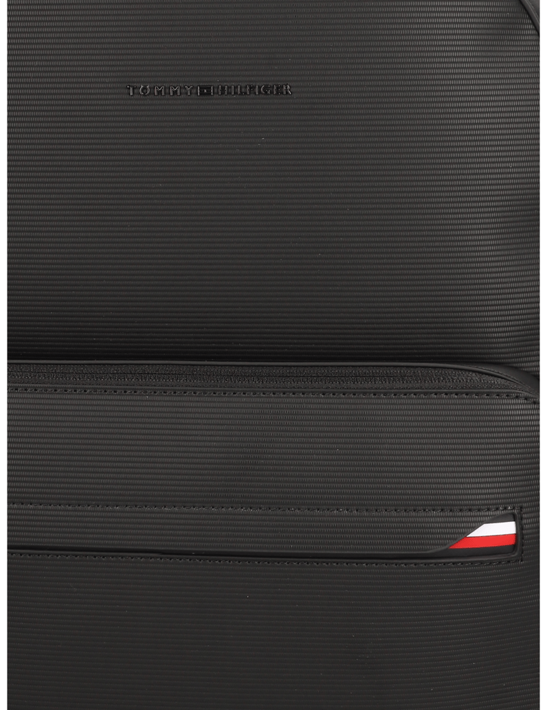 Tommy-Hilfiger-TH-CORP-BACKPACK-černá