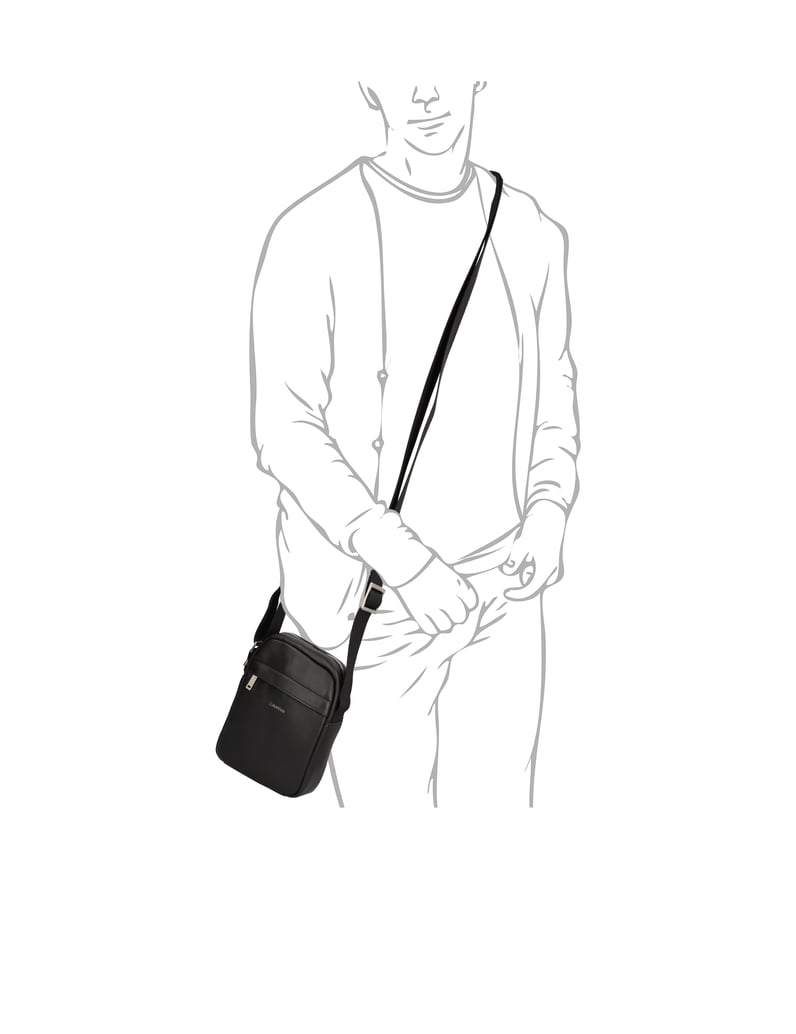 Calvin-Klein-RAISED-REPORTER-črna