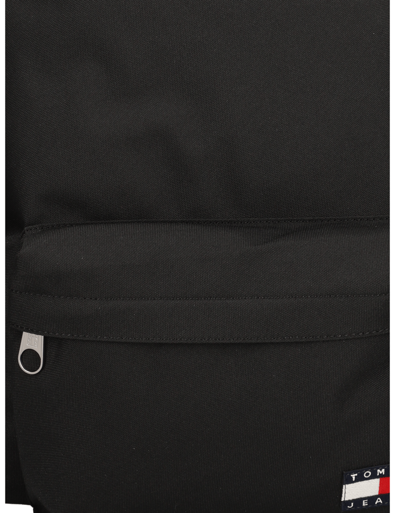 Tommy-Jeans-TJM-ESS-DAILY-DOME-BACKPACK-črna