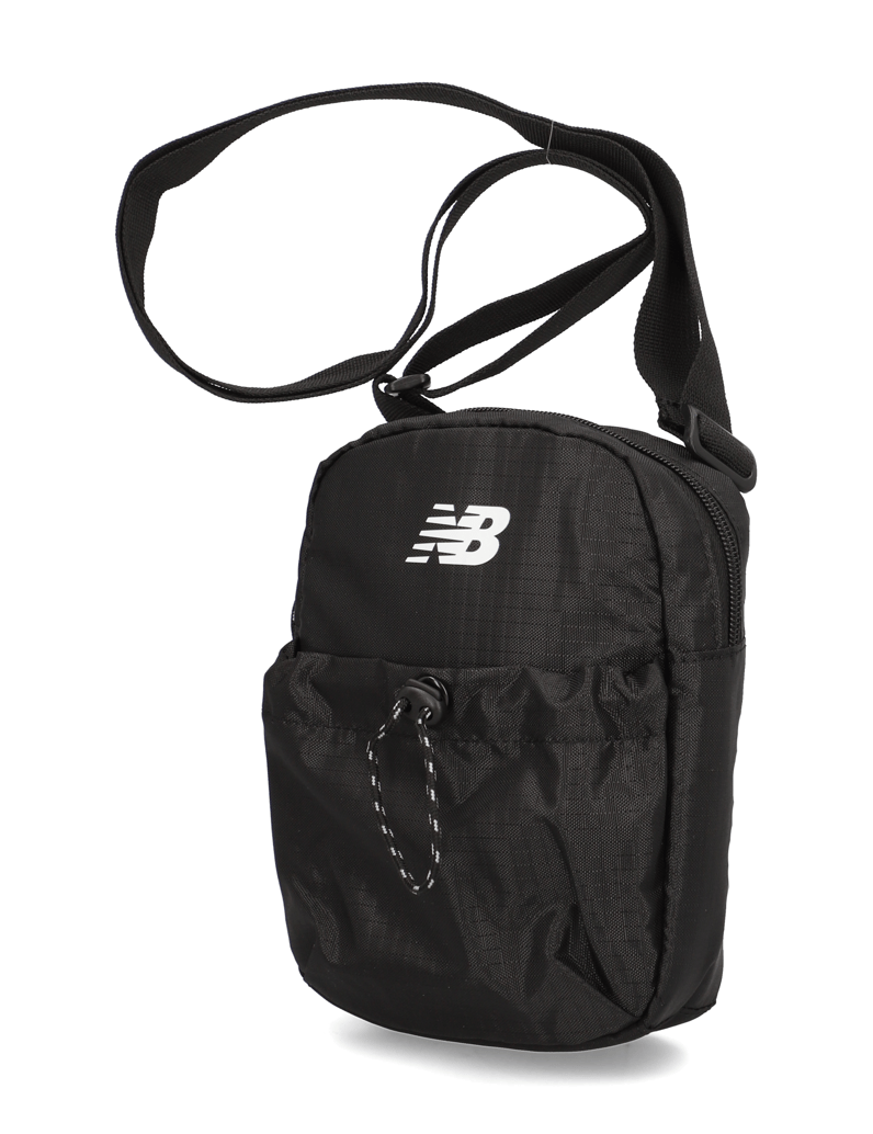 New-Balance-ESSENTIALS-SLING-BAG-schwarz