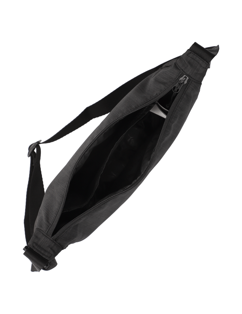 Puma-BASE-HALF-MOON-BAG-černá