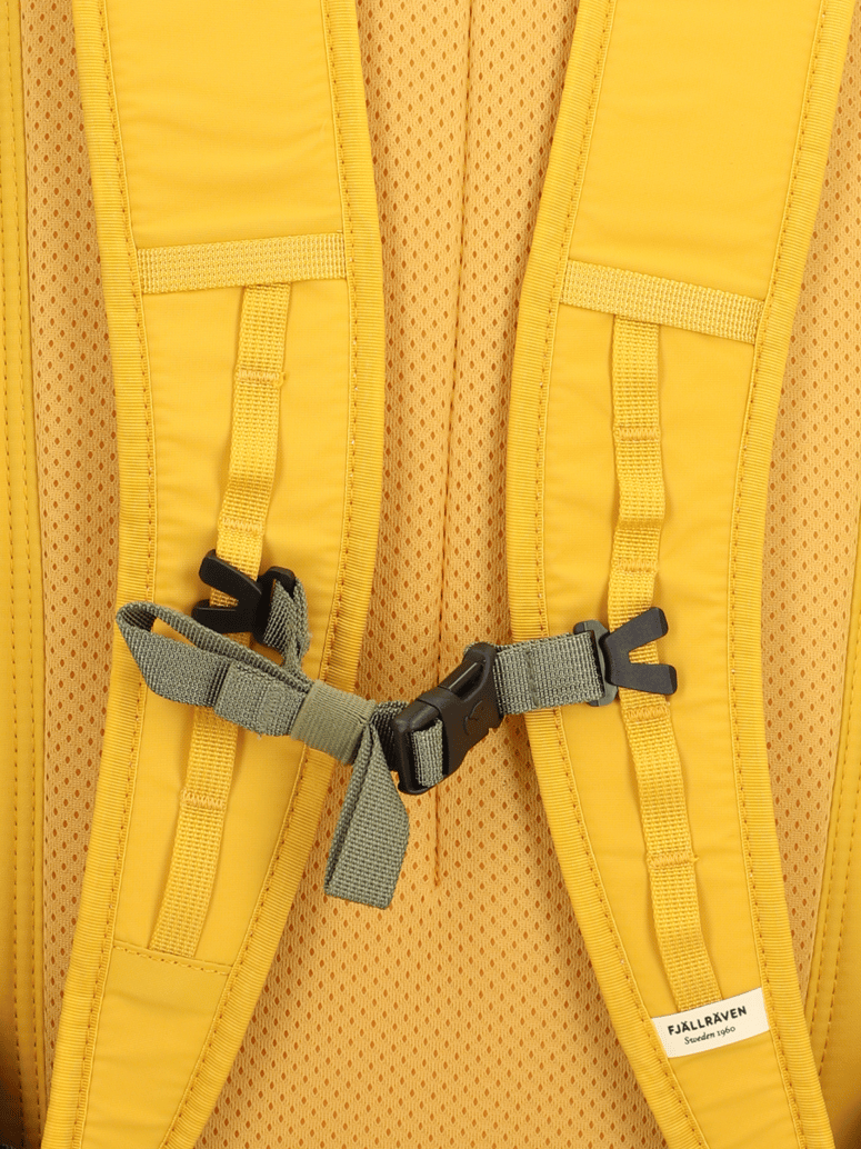 FJÄLLRÄVEN-High-Coast-Foldsack-24-beige