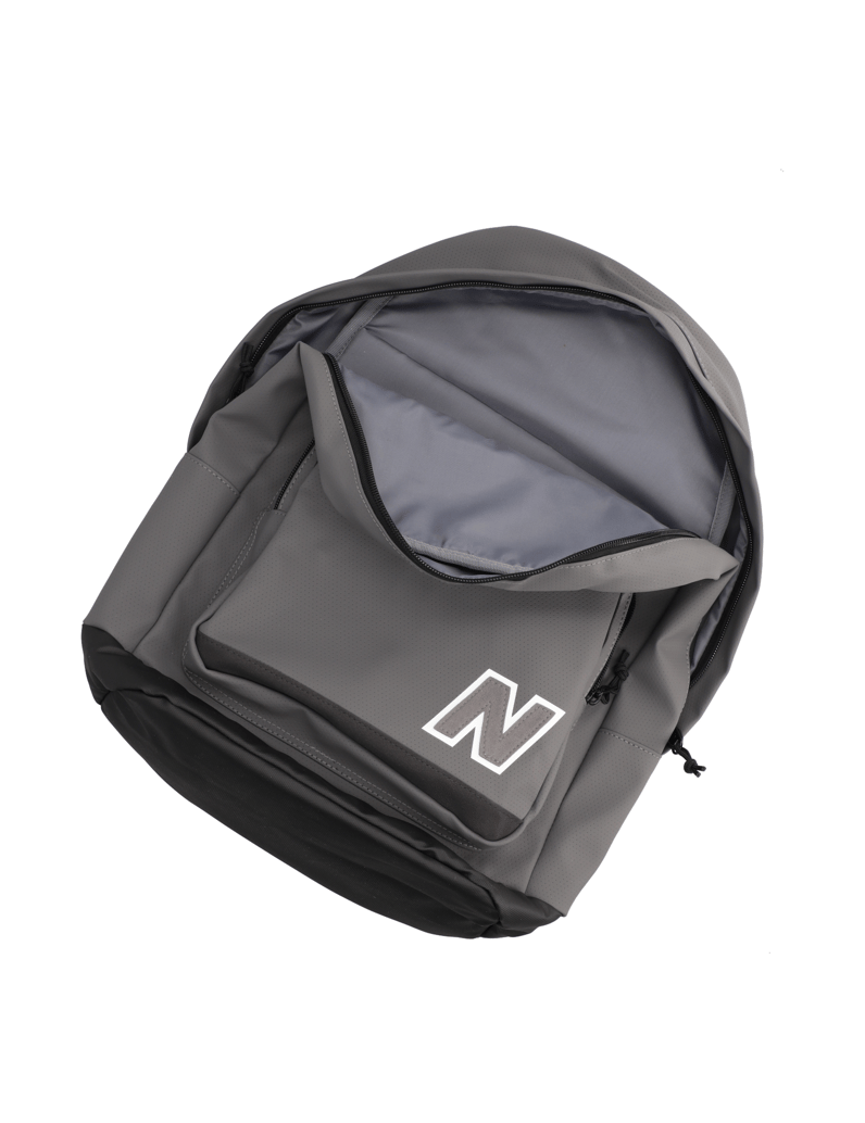 New-Balance-LEGACY-BACKPACK-šedá