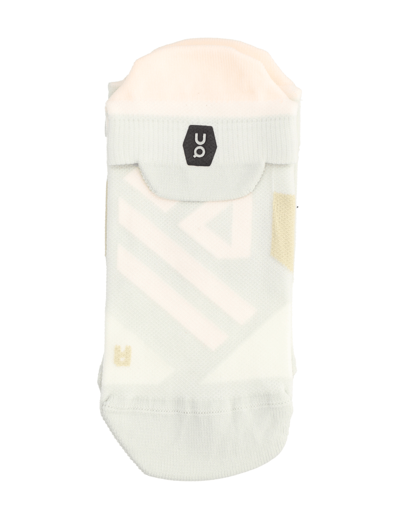 On-PERFORMANCE-LOW-SOCK-schwarz