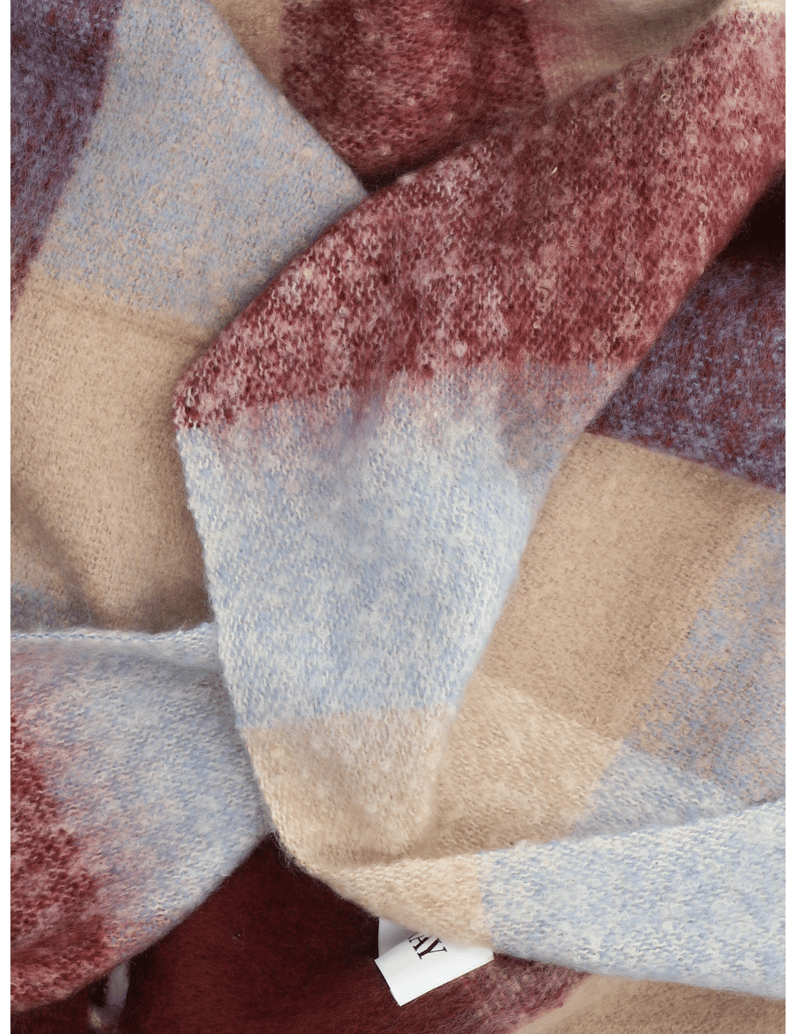Kate-Gray-textil-šála-červená