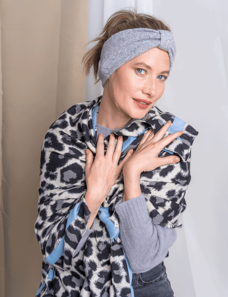 Kate-Gray-tekstil-šal-rjava