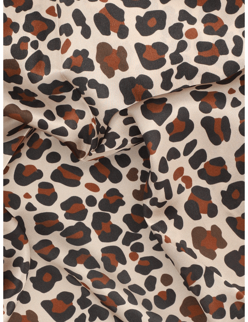 Kate-Gray-BANDANA-SEIDE-LEO-PRINT-beige