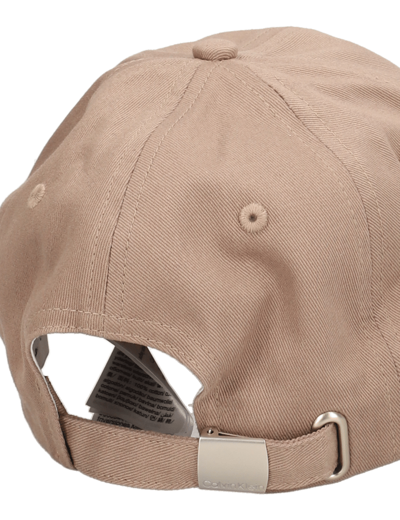 Calvin-Klein-MONOGRAM-EMBROIDERY-BASEBALL-CAP-bež