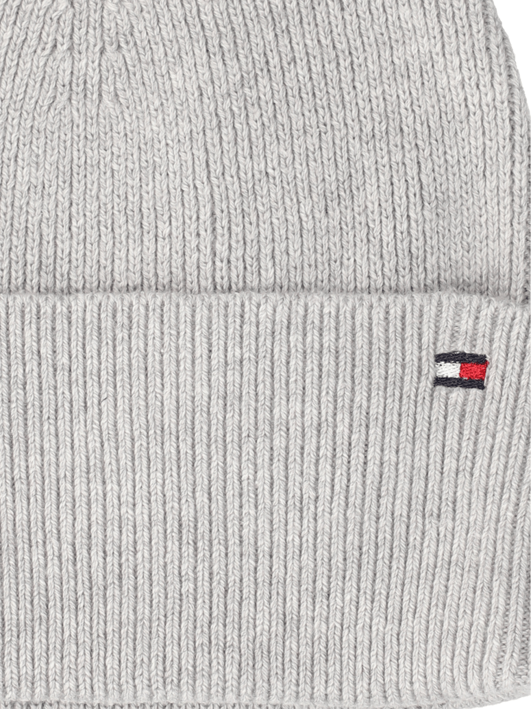 Tommy-Hilfiger-ESSENTIAL-FLAG-BEANIE