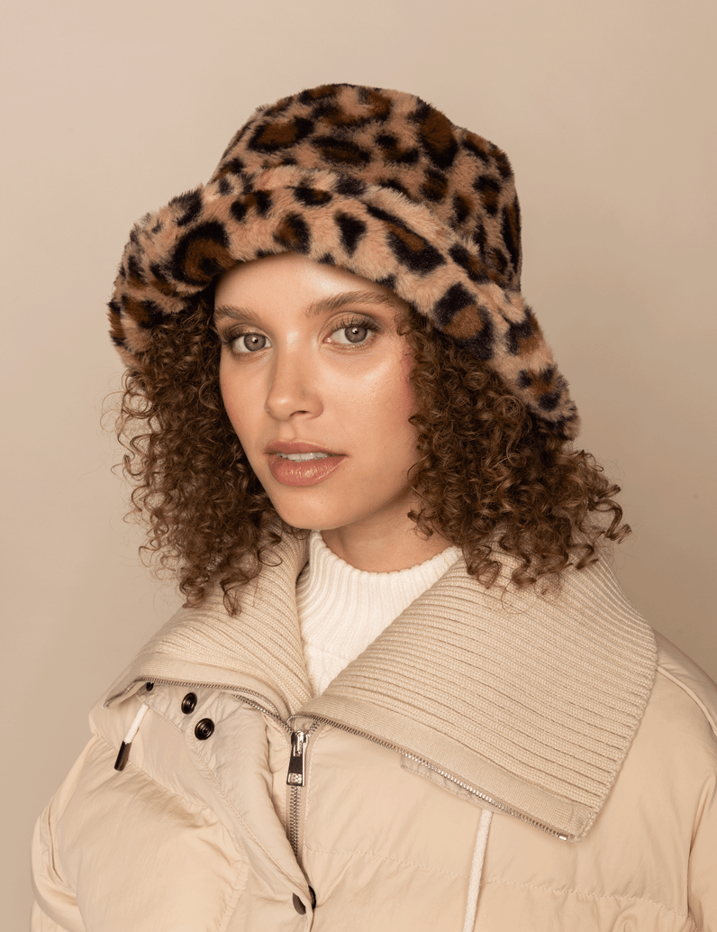 Kate-Gray-BUCKET-HAT-schwarz