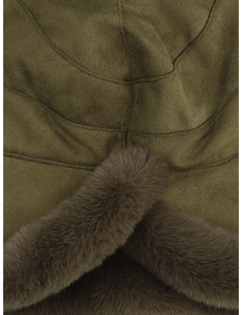 Pat-Calvin-textil-čepice-černá